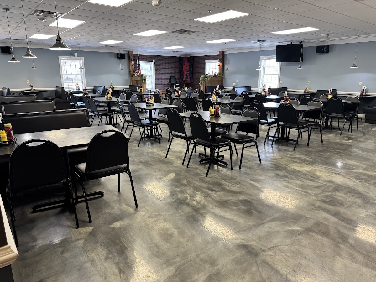 The Dive Bar and Grill Photo 4