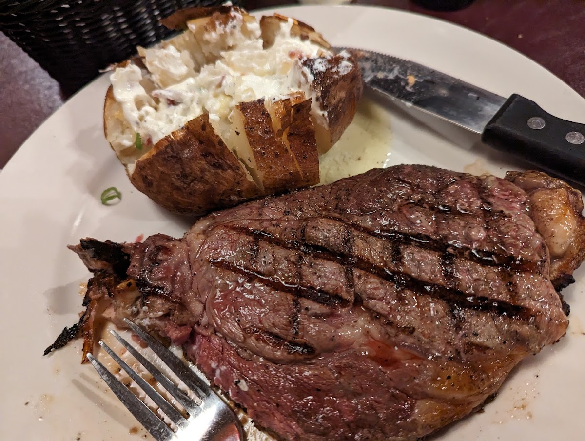 Lake Park Steakhouse Photo 7