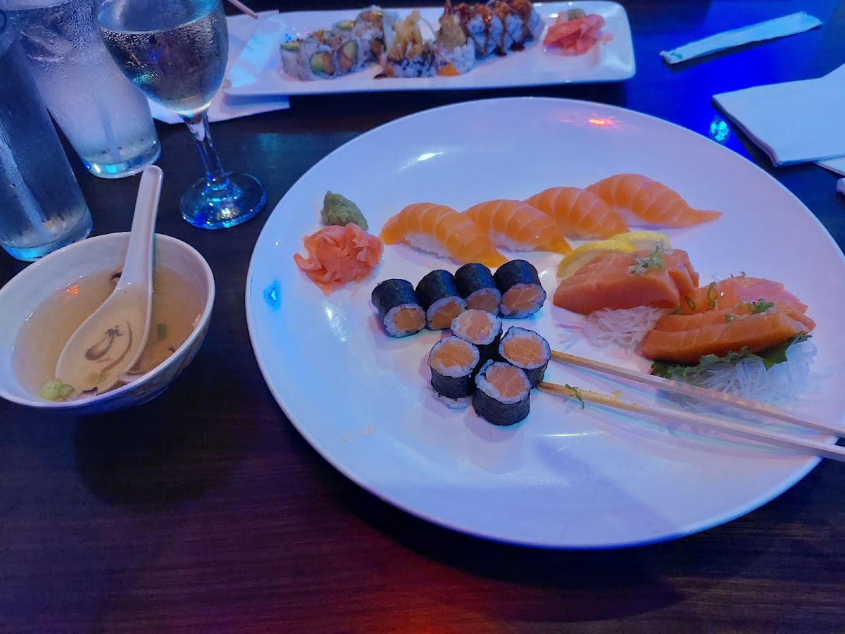Sakura Japanese Steakhouse Photo 8