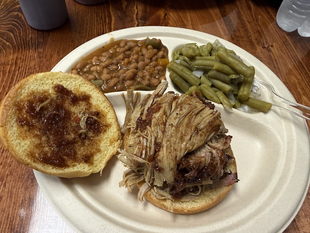 Christ Cutz BBQ Photo 2