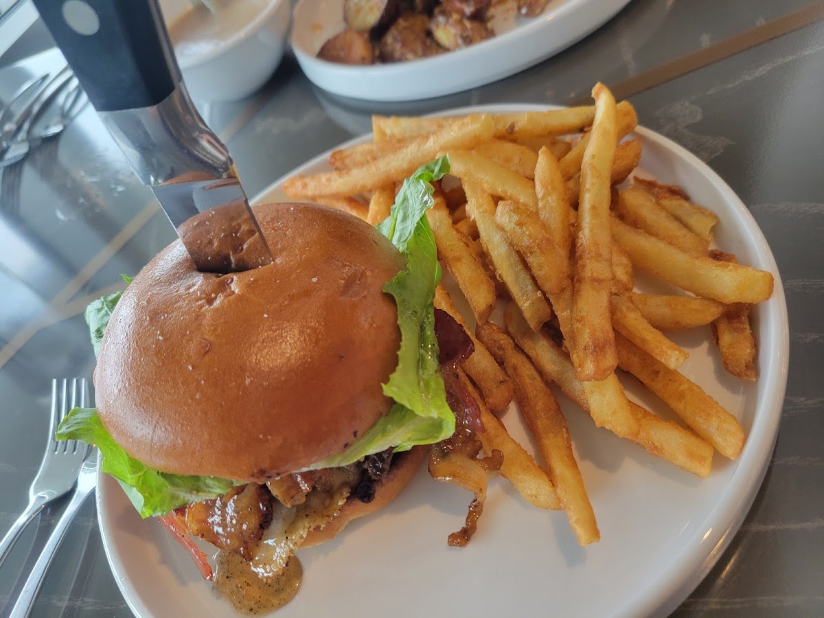 Cornelia's Restaurant Photo 5
