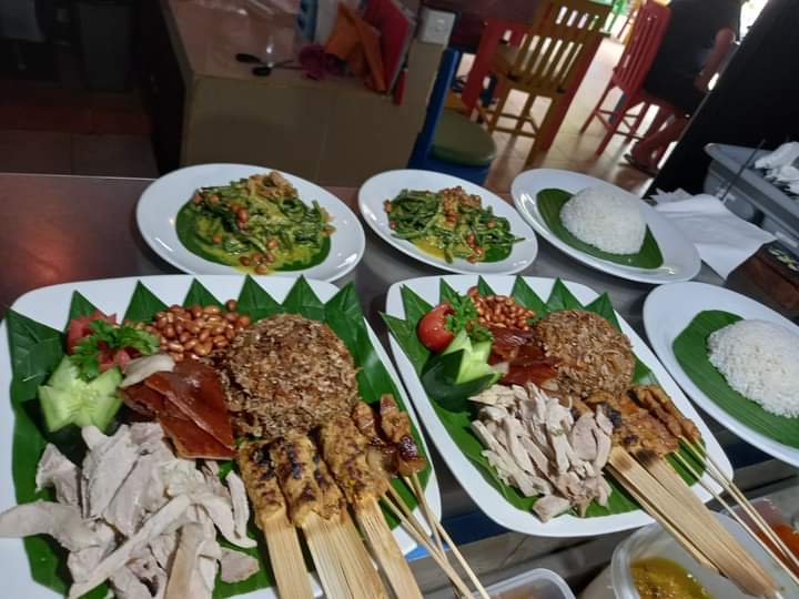 Warung Happy Monkeys Photo 3