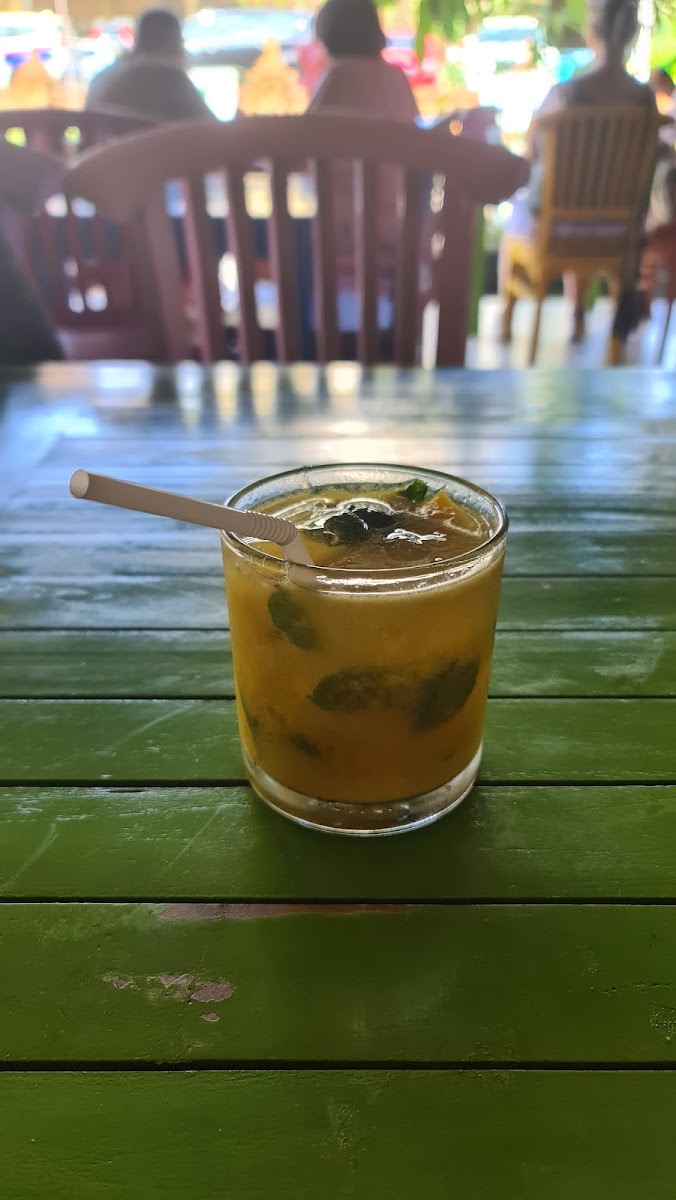 Warung Happy Monkeys Photo 9