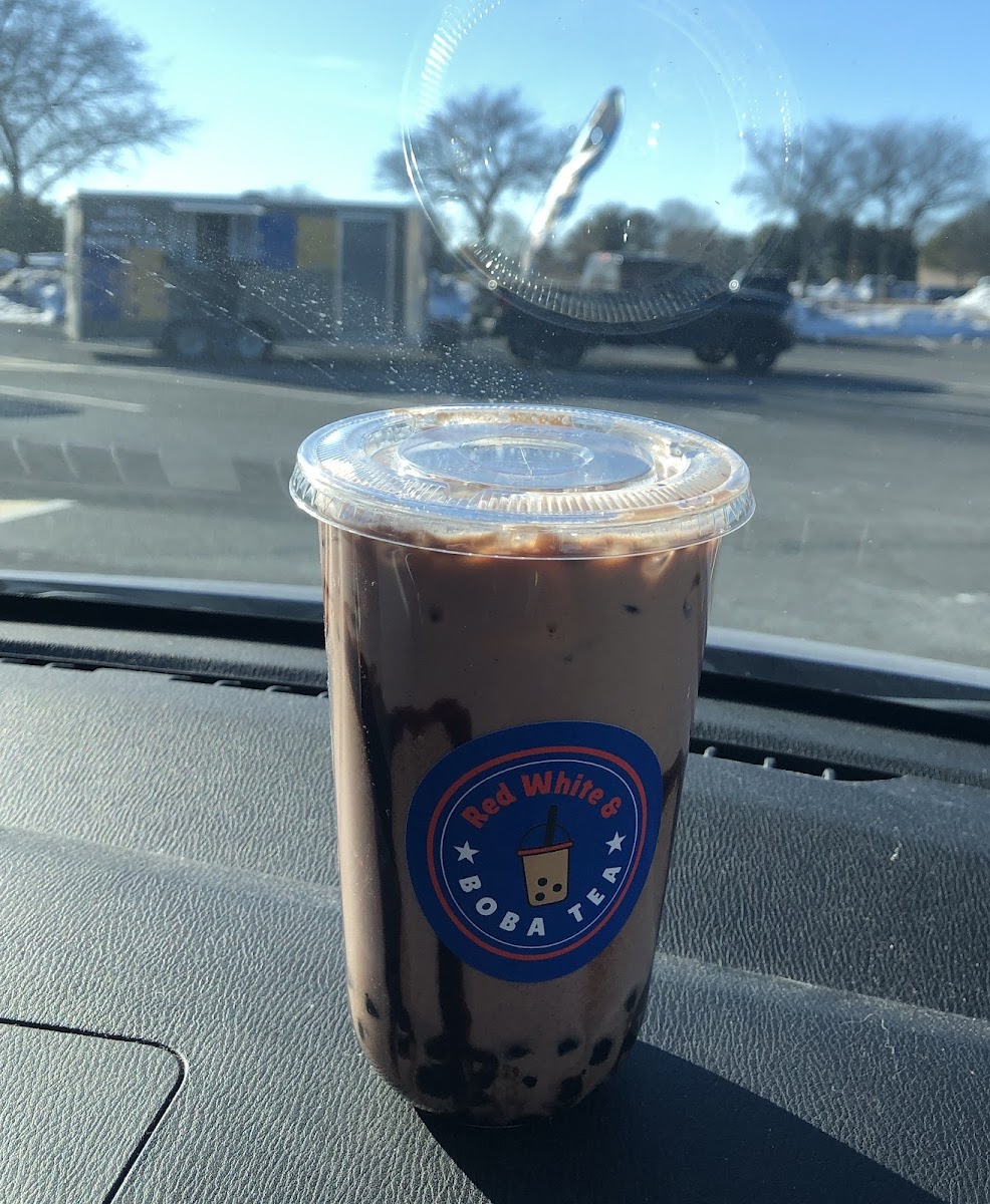 Red, White and Boba Tea Photo 6