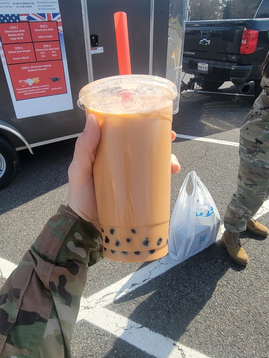 Red, White and Boba Tea Photo 7