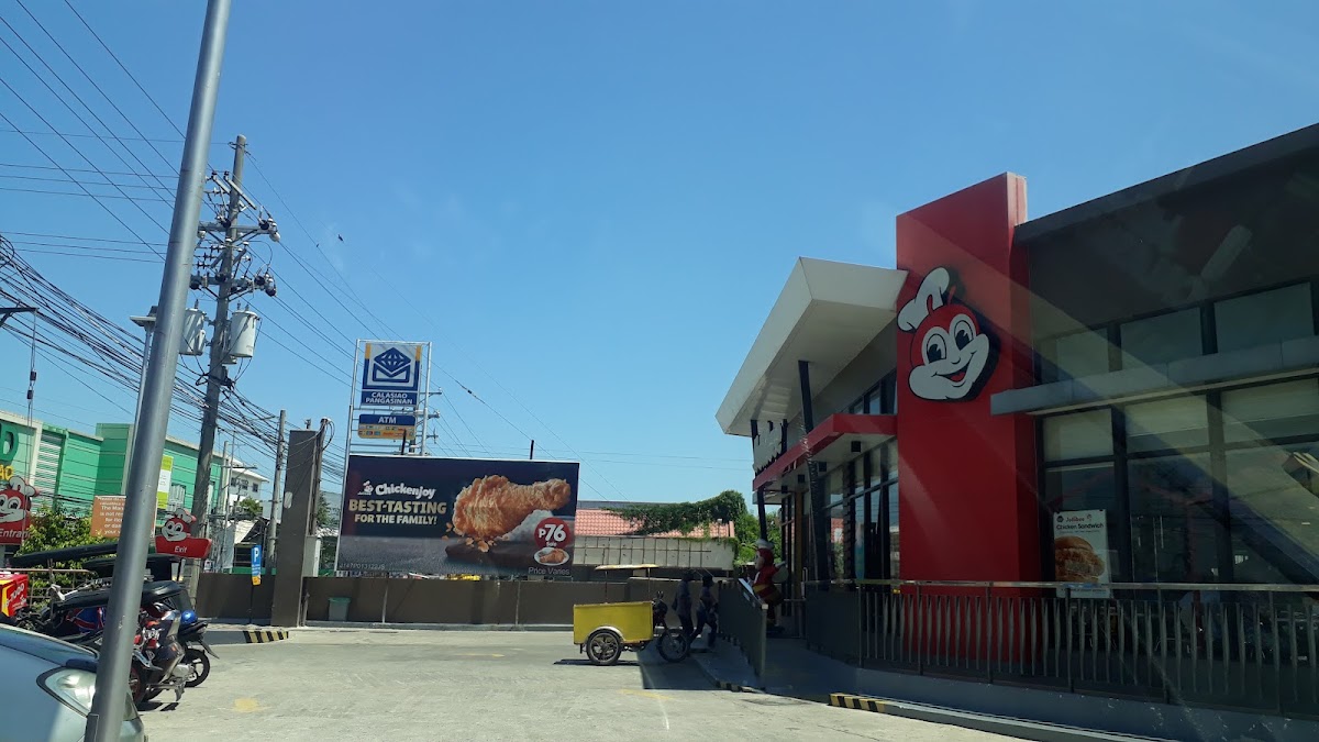 Jollibee Calasiao Junction Photo 4