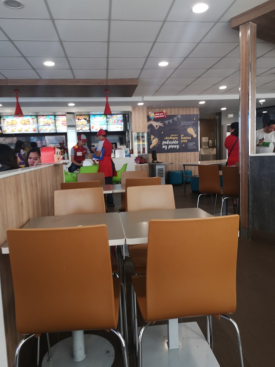 Jollibee Calasiao Junction Photo 6