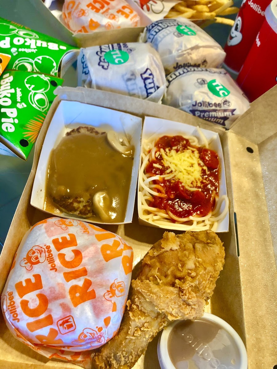 Jollibee Calasiao Junction Photo 7