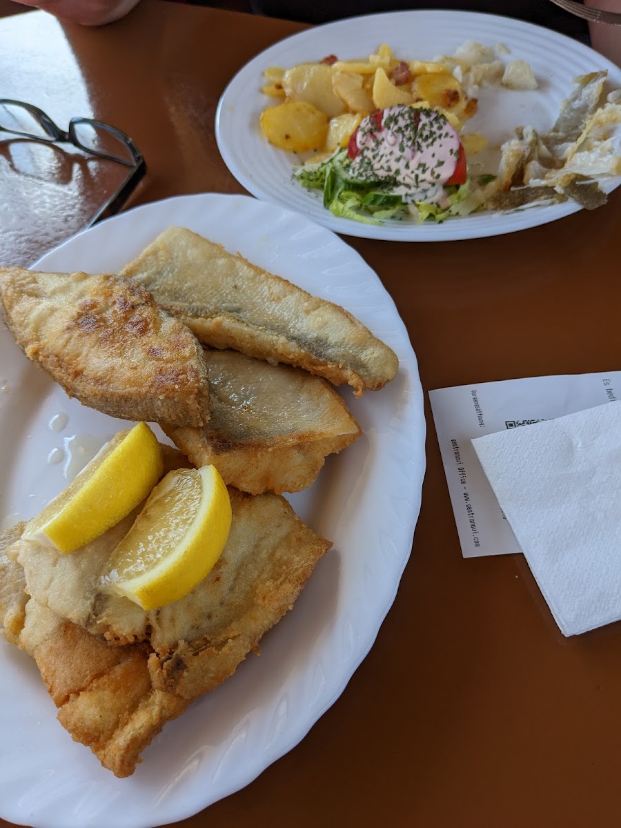 MS Friederike – Der schwimmende Fischimbiss Photo 8