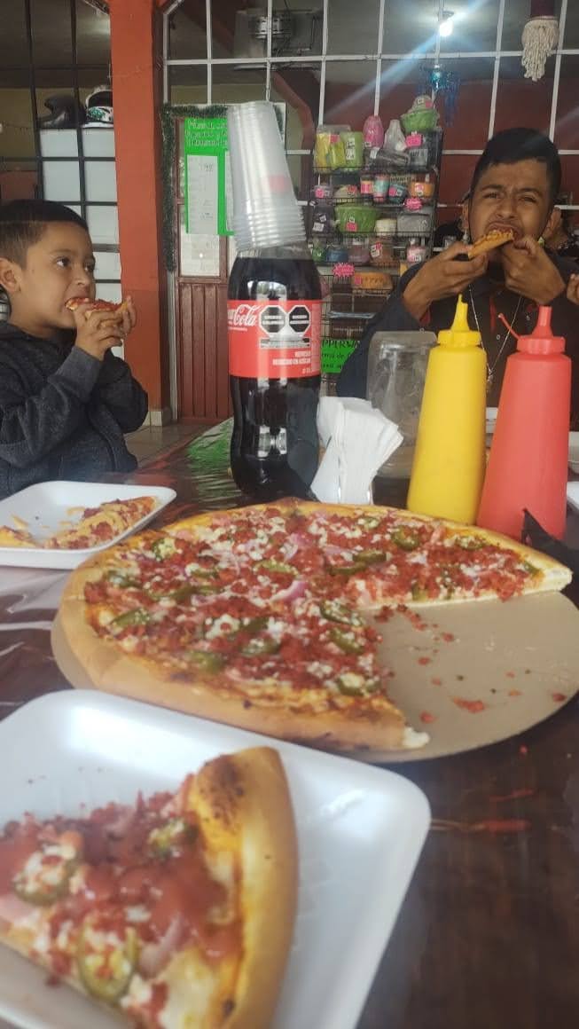 Pizzas Char Photo 5