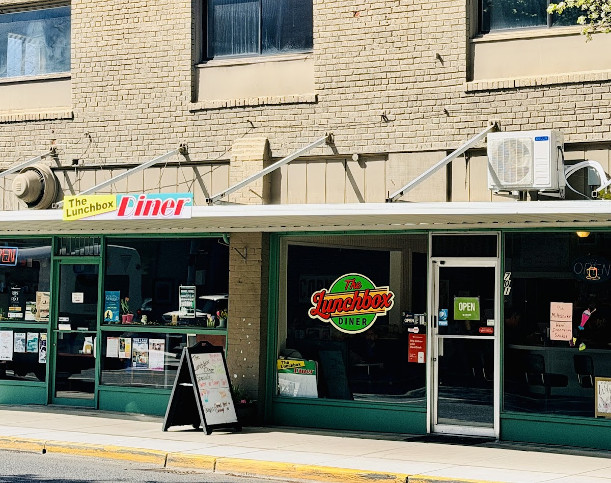 The Lunchbox Diner