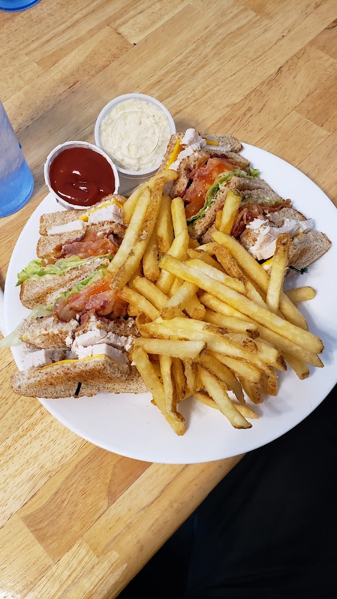 Comeau's Seafood Restaurant Photo 10