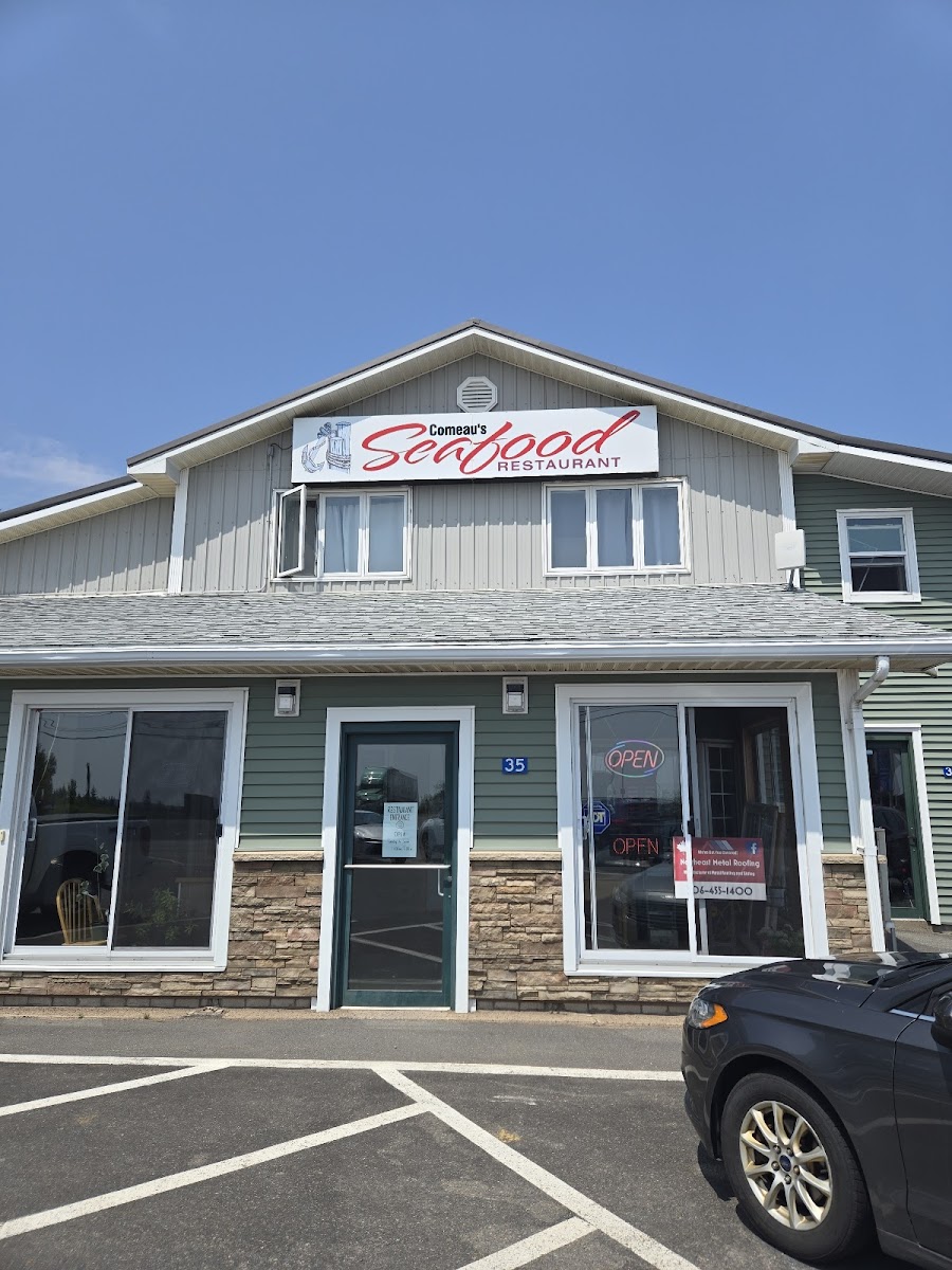 Comeau's Seafood Restaurant Photo 3