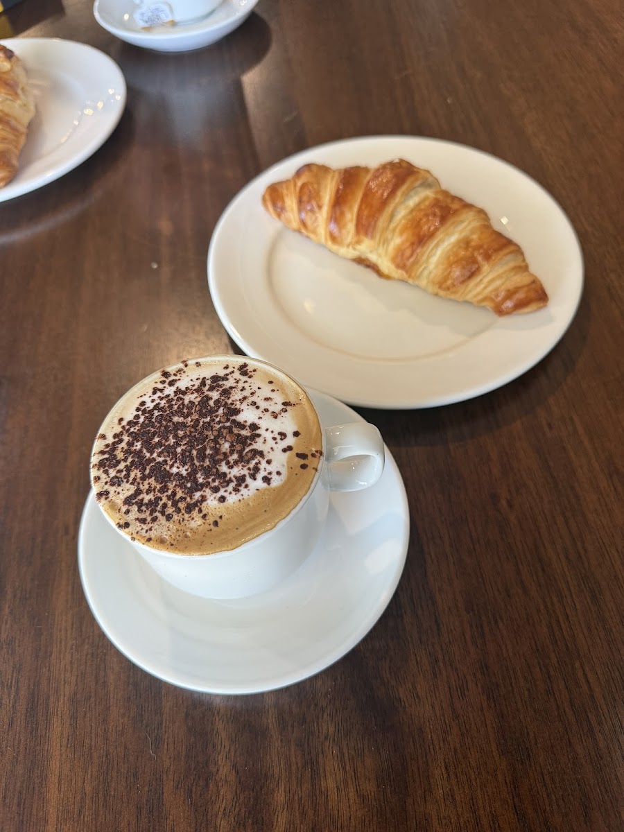 Cafe Brulee Photo 8