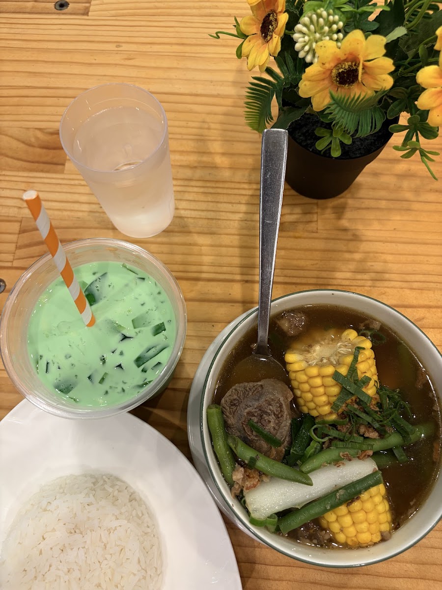 Isla Kusina Cafe Photo 5