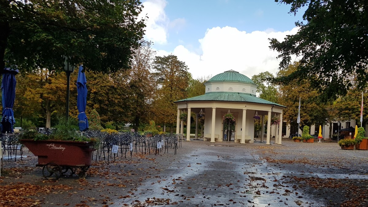 Eispavillon und Pizzapavillon am Kurpark Photo 3