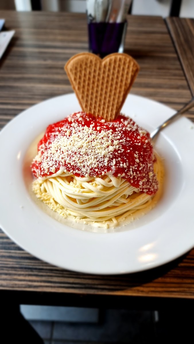Eispavillon und Pizzapavillon am Kurpark Photo 6