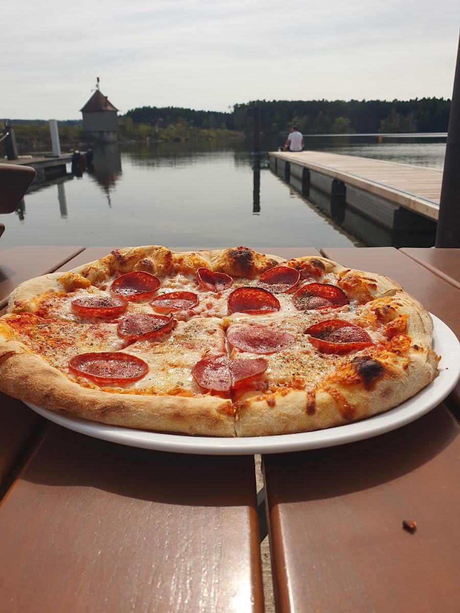 Restaurant mit schwimmender Terrasse Photo 4