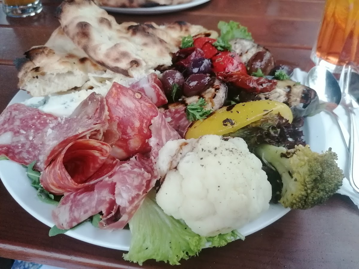 Restaurant mit schwimmender Terrasse Photo 6