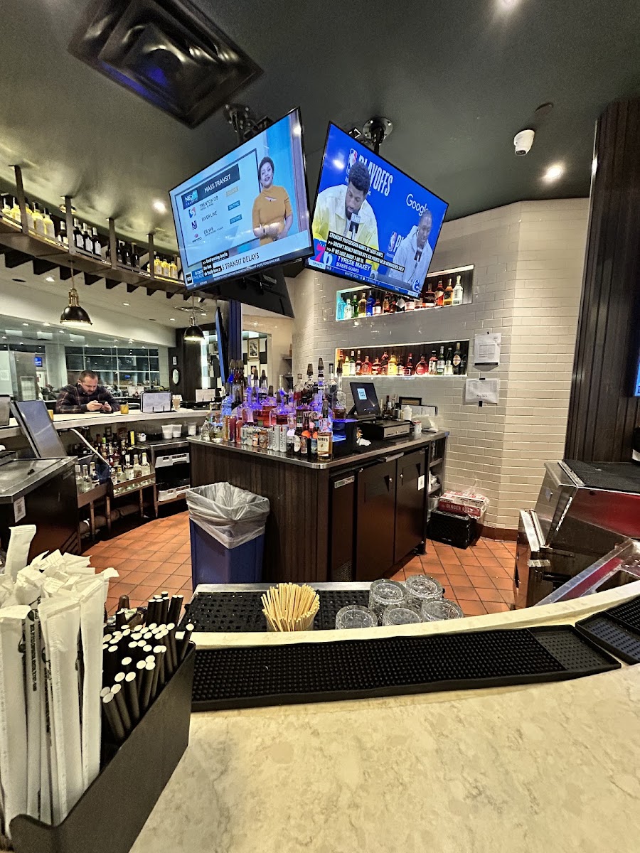 Good Luck Bar & Restaurant Photo 2
