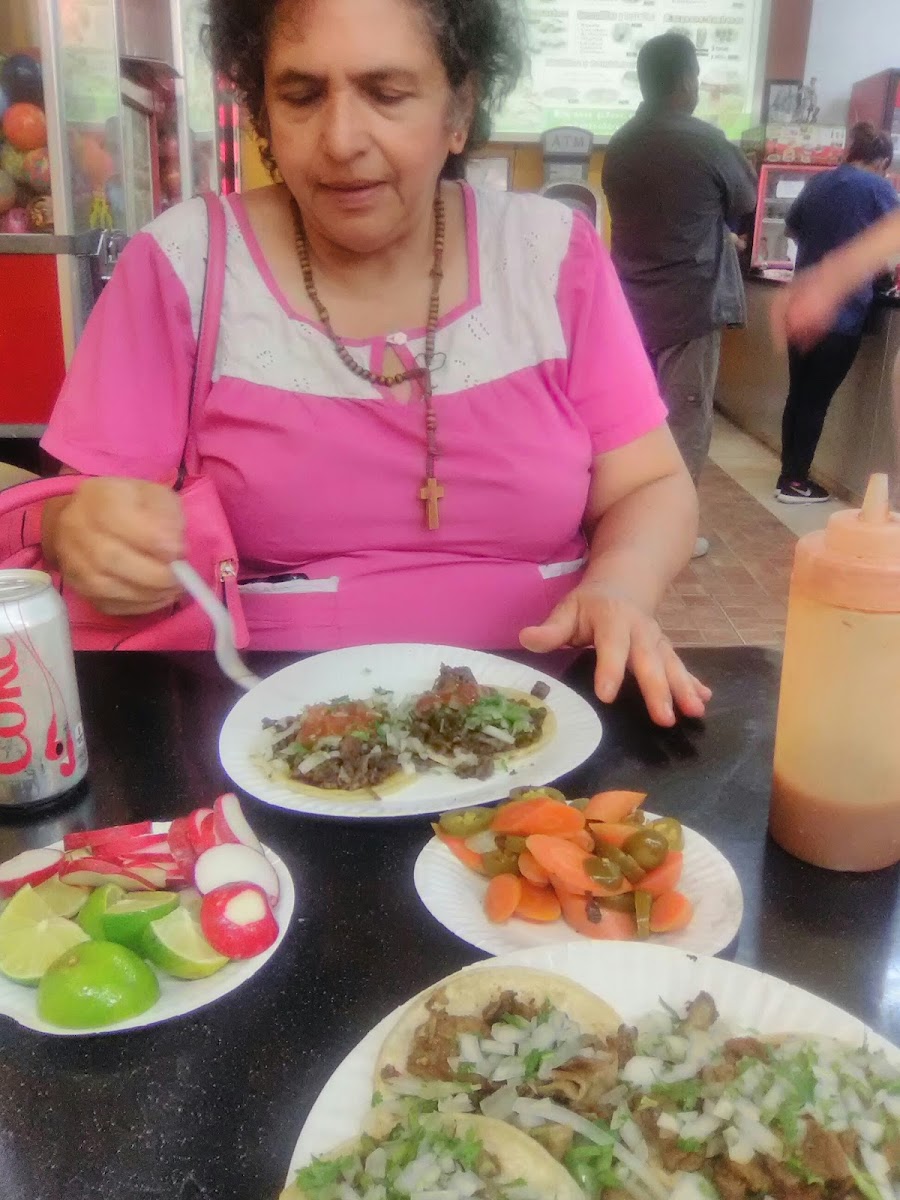 Taqueria Tamazulena Photo 10