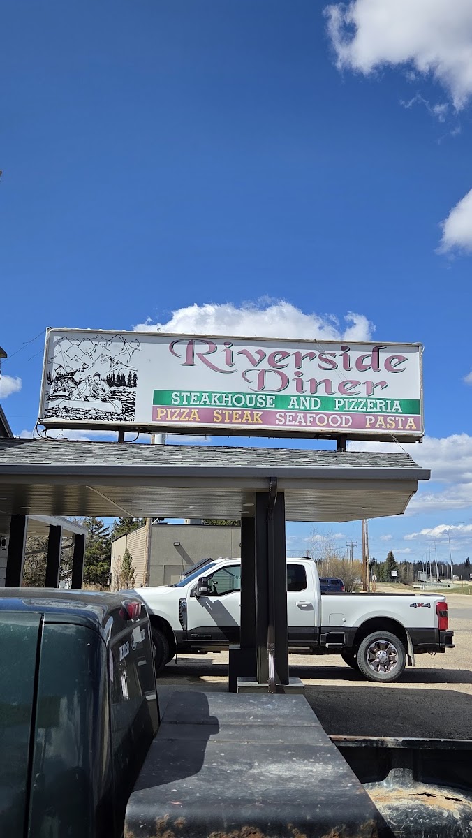 Riverside Diner & Lounge Photo 2