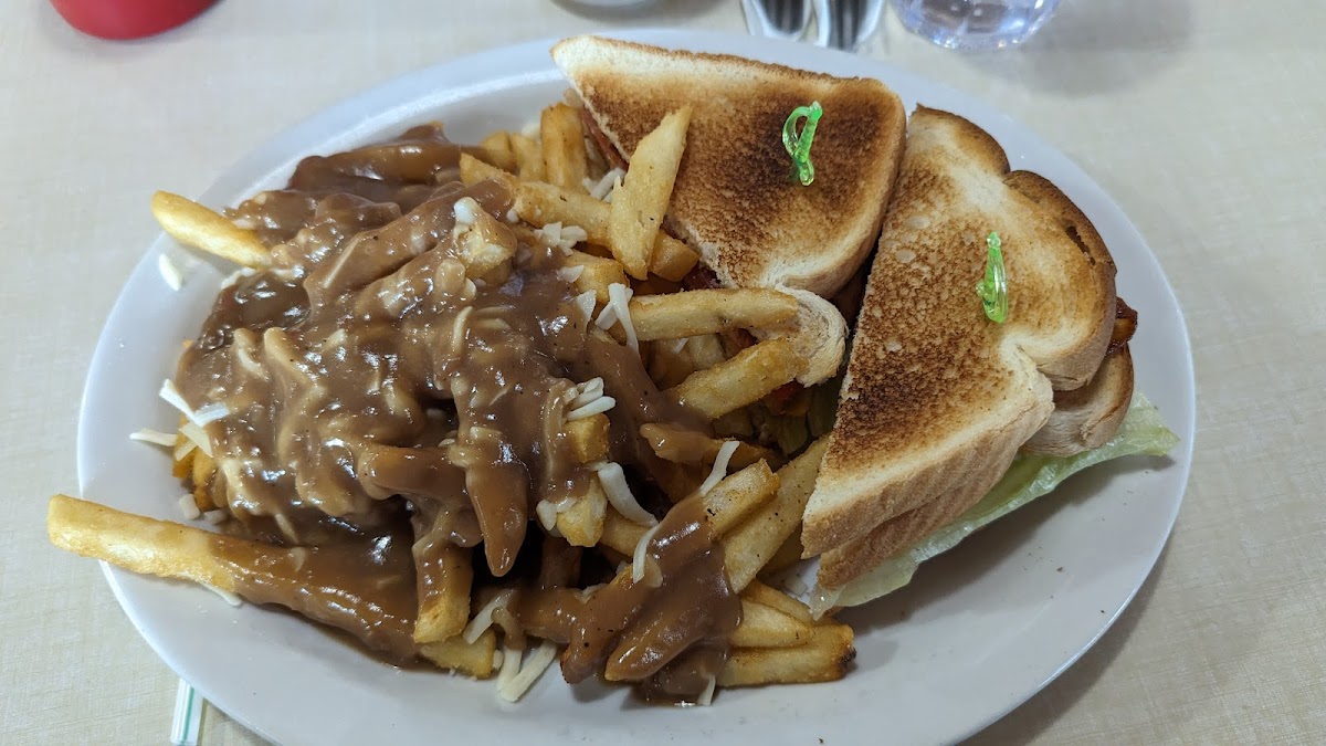 Riverside Diner & Lounge Photo 6