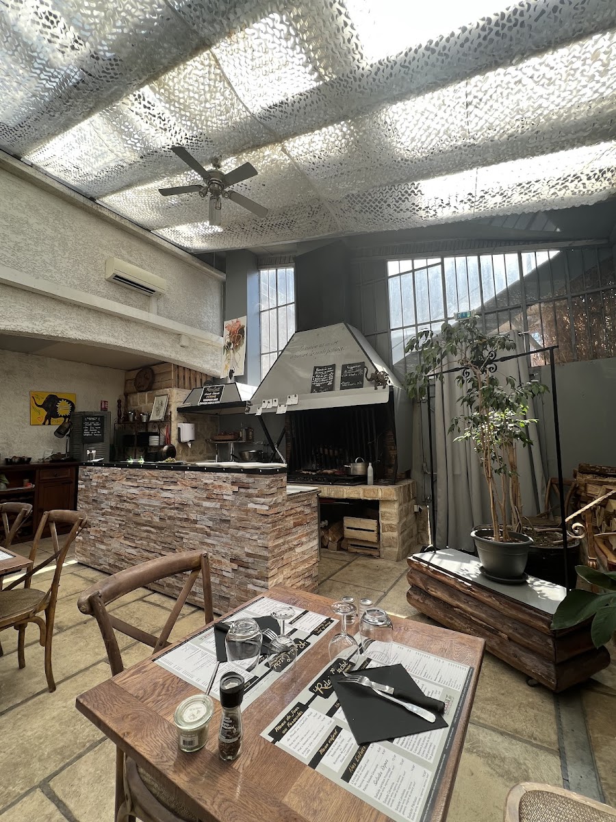 Le relais caché