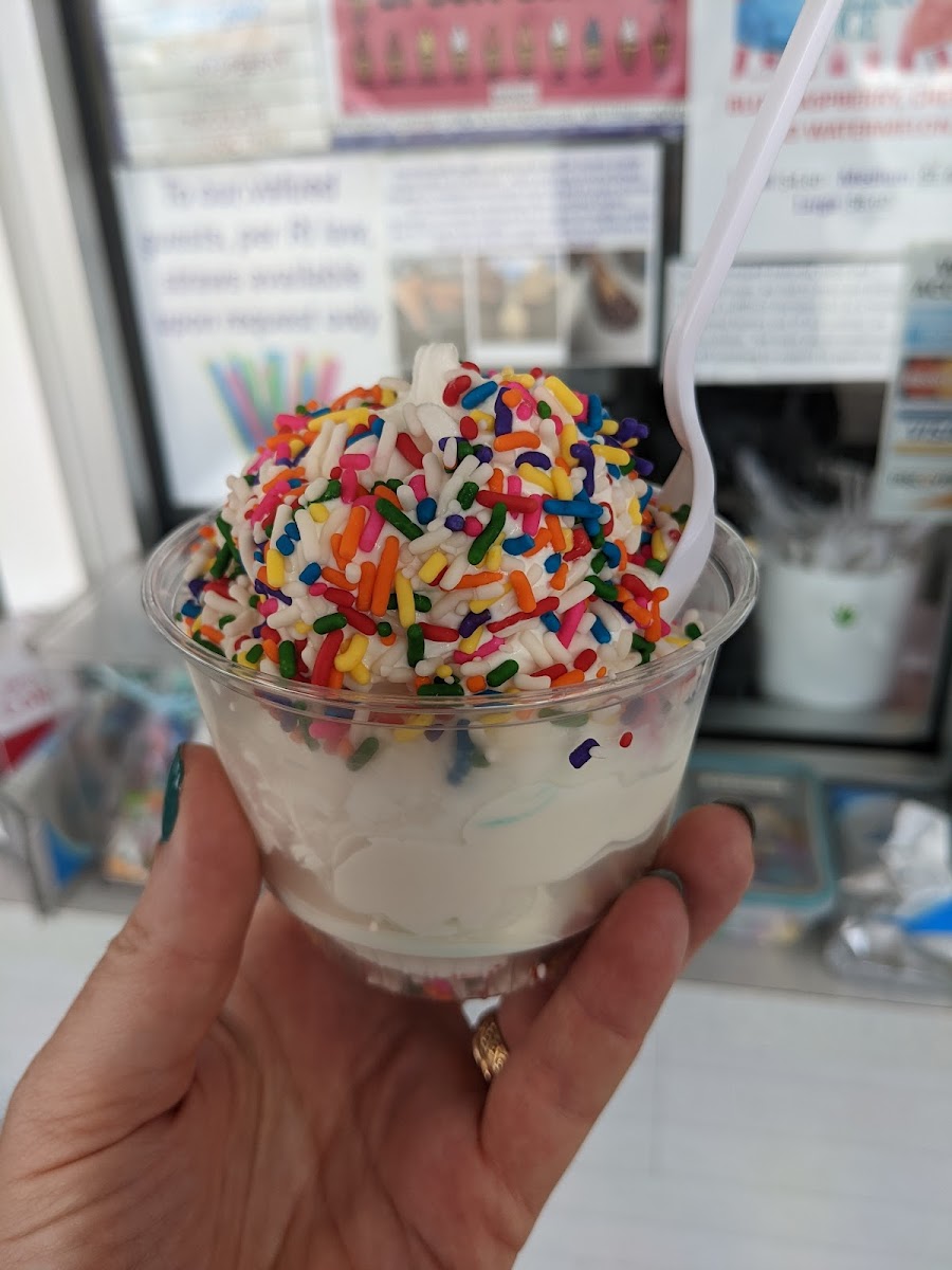 Lickety Splits Ice Cream Shop Photo 6