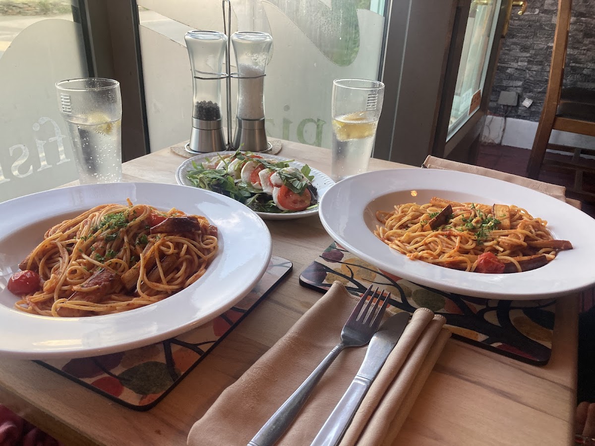 The Olive Garden Photo 6