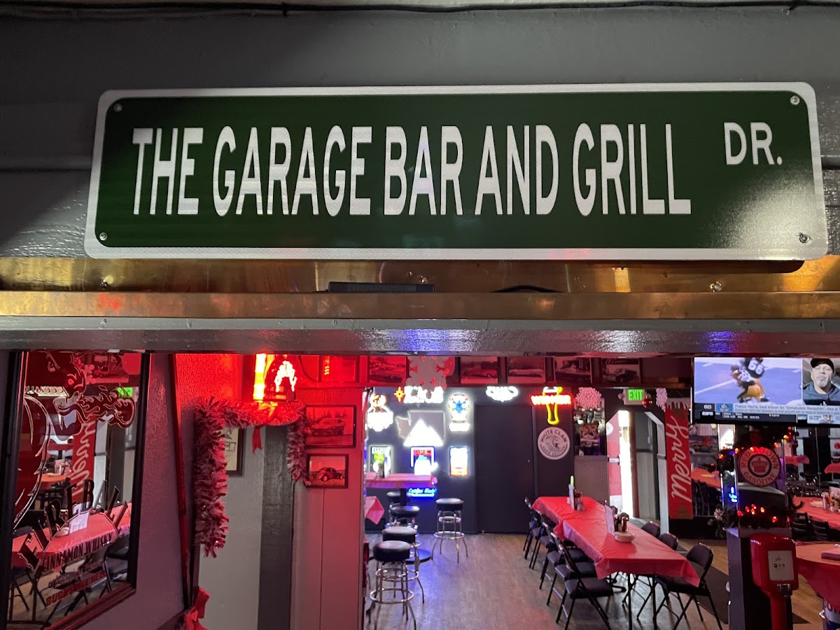 The Garage | Bar & Grill
