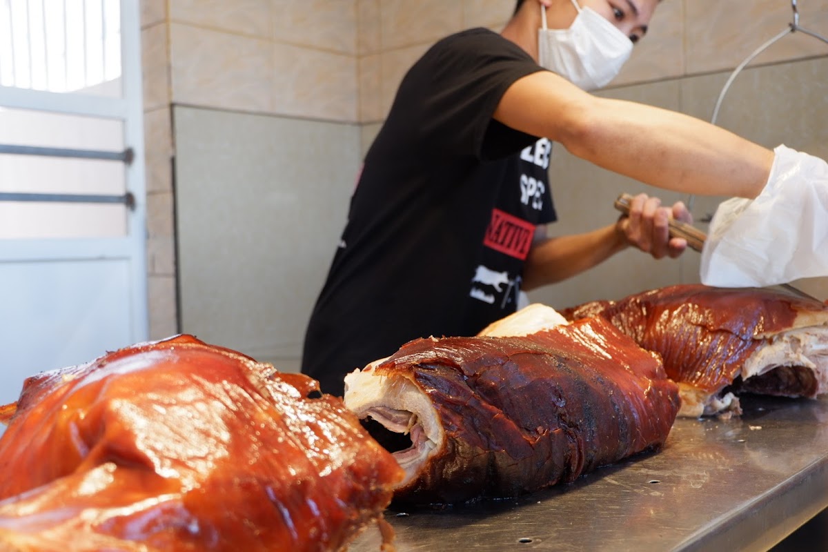 Lec's Lechon Photo 2