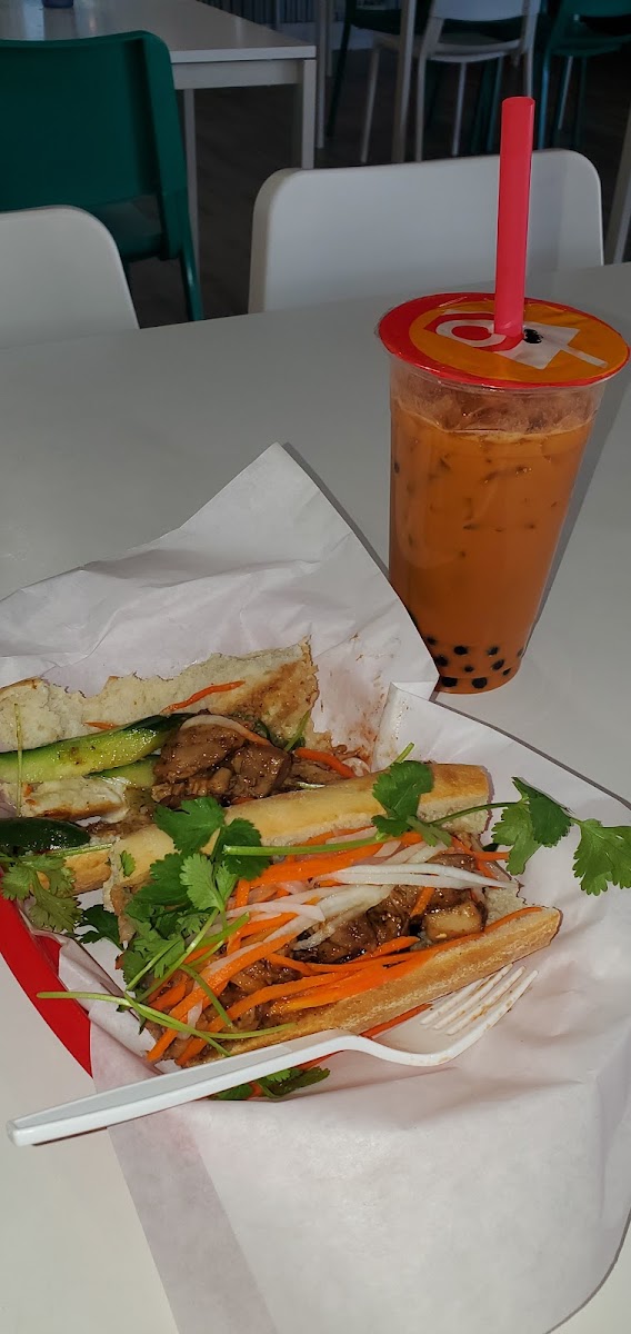 Pho 1945 & Poke Bowl Photo 9