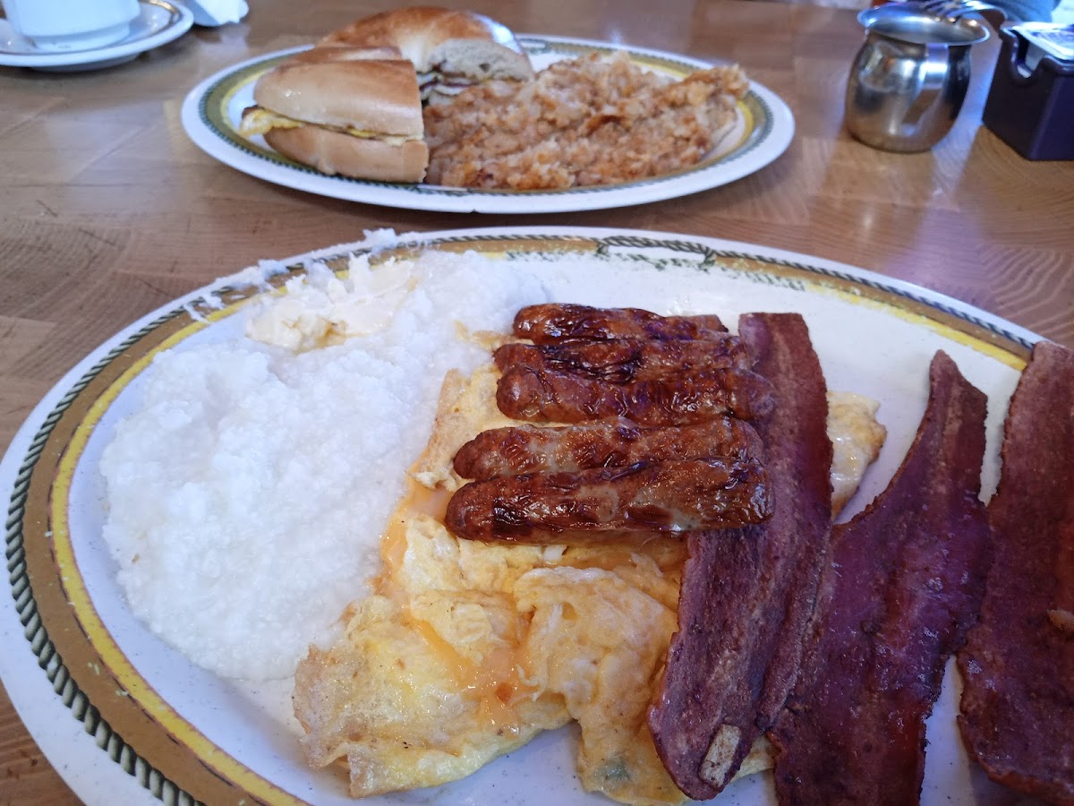 Country House Diner Photo 7