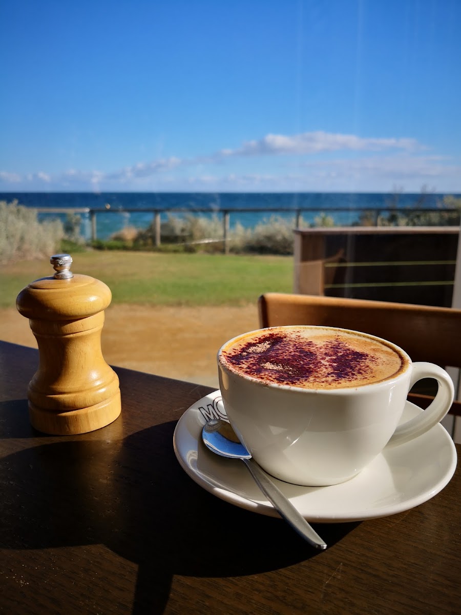 Parkdale Beach Cafe & Kiosk Photo 5