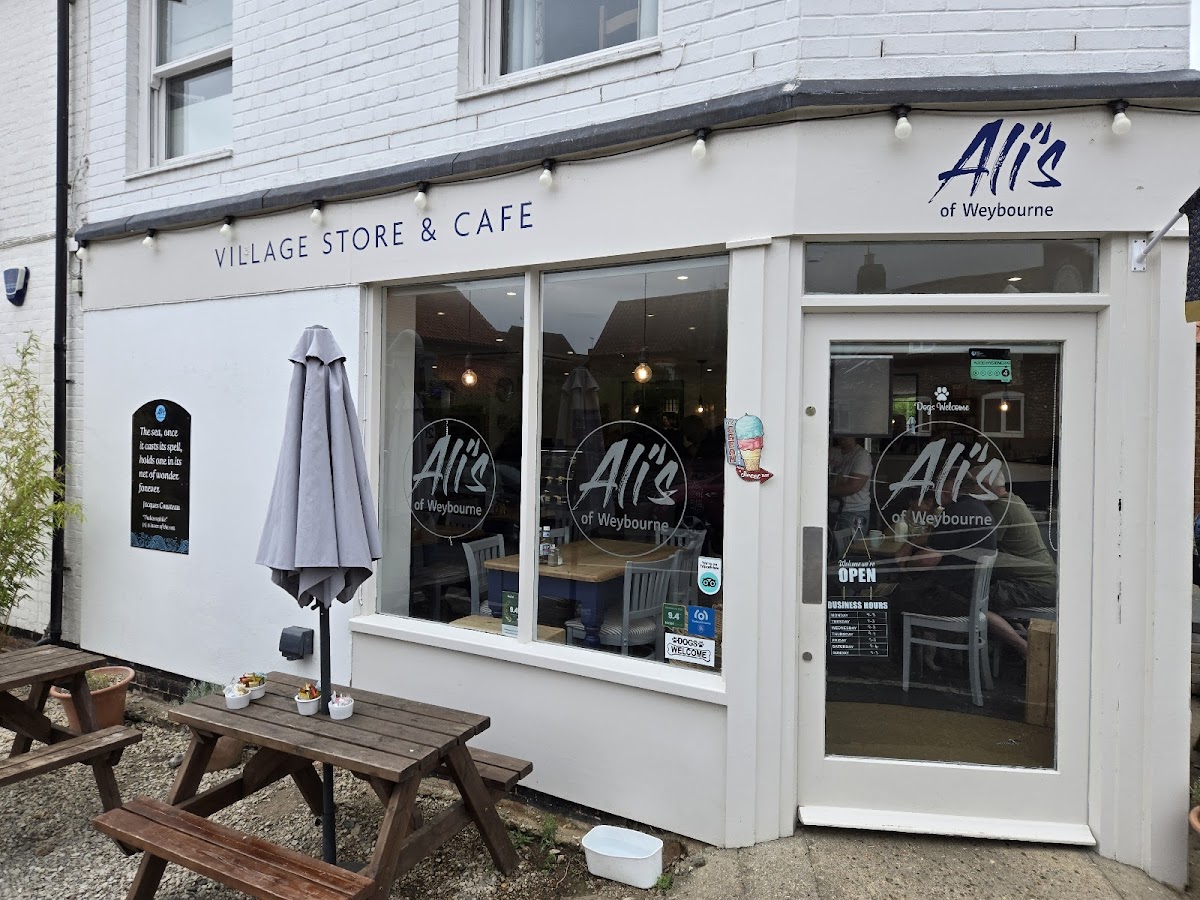 Ali's of Weybourne Photo 3