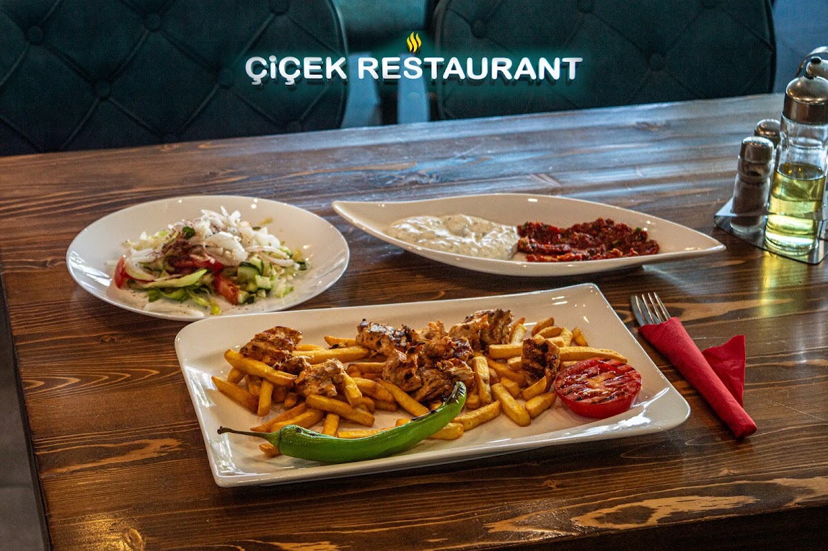 Cicek Restaurant - Grillhaus Photo 2