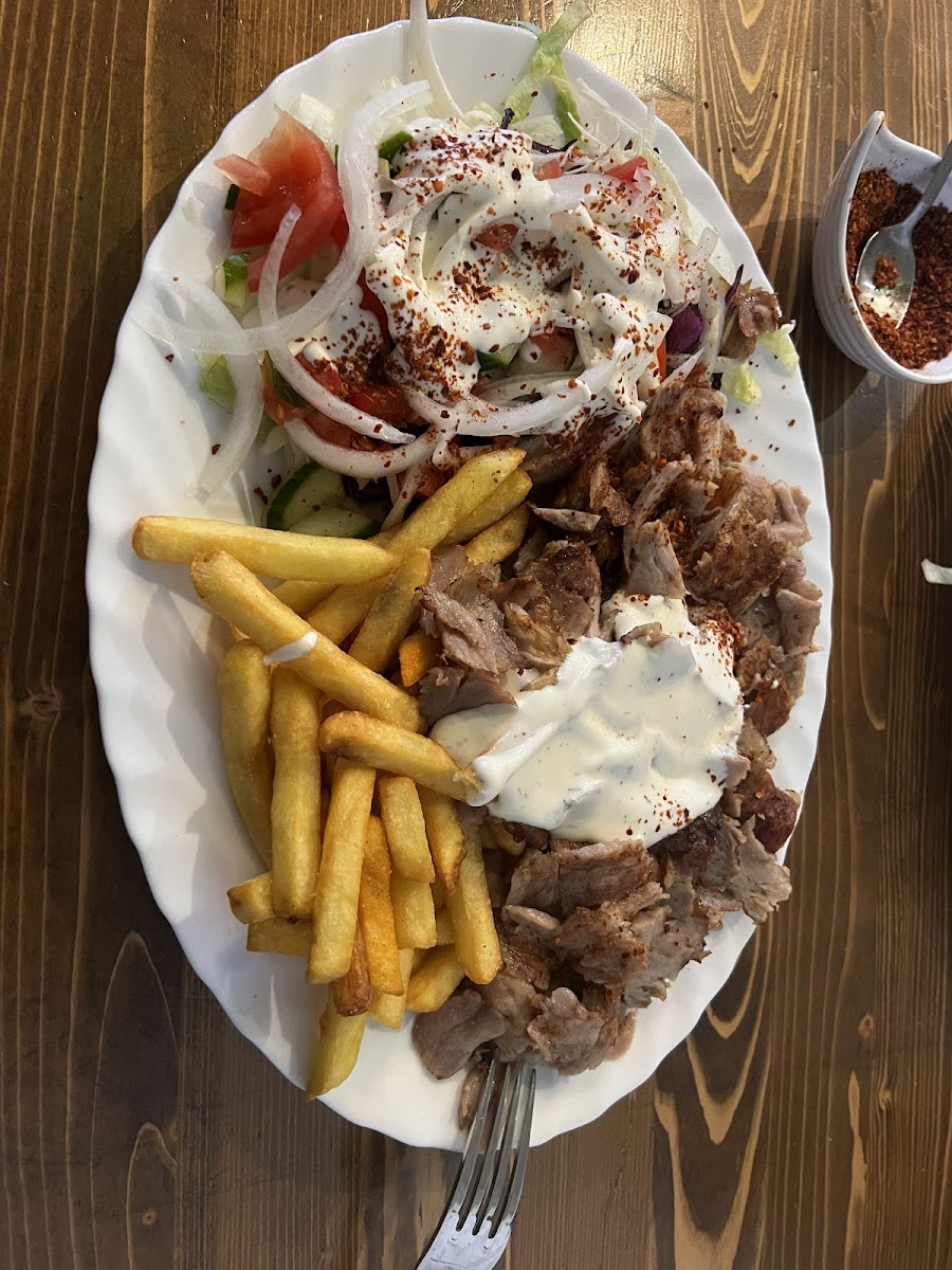 Cicek Restaurant - Grillhaus Photo 3