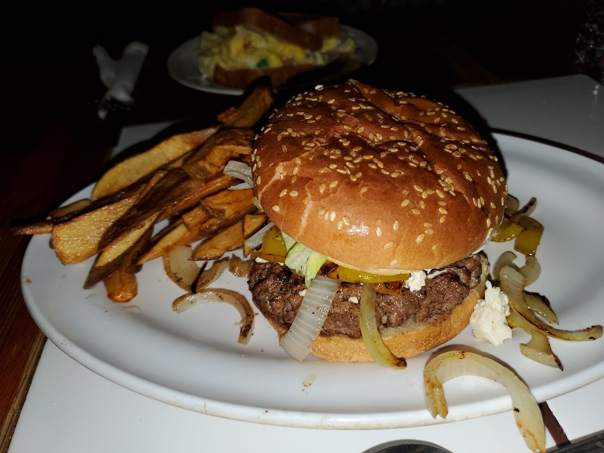 Jules Diner Photo 6