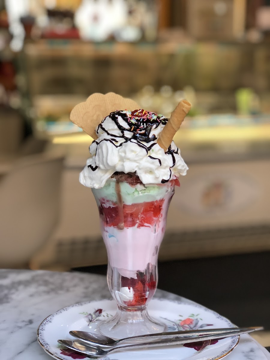 Luxury Ice Cream Company Photo 3