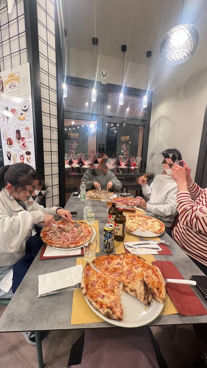 Da i'Bobbe - pizzemia al taglio, asporto e... Photo 4