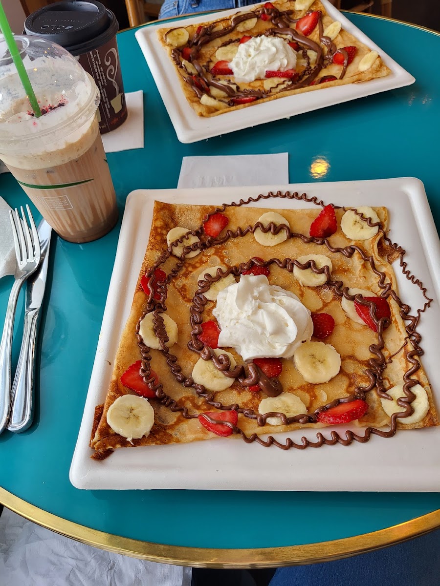 AUTHENTIQUE FRENCH CREPERIE Photo 6