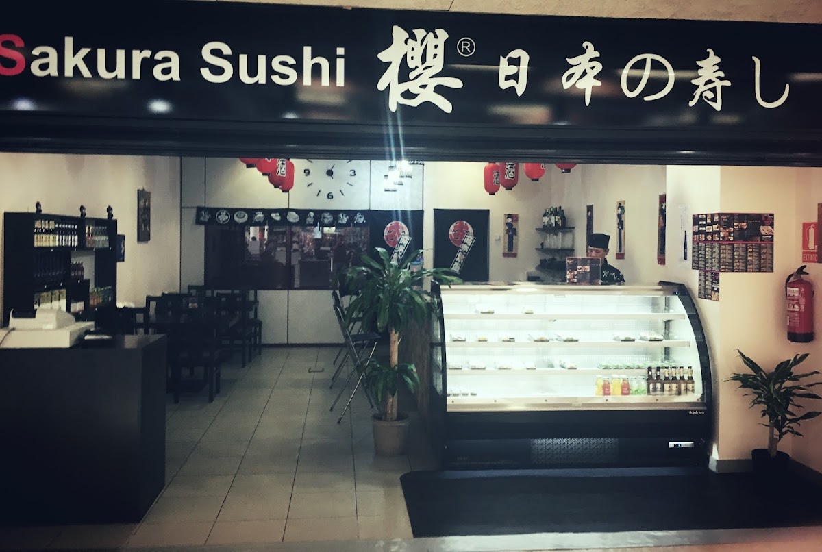 Restaurante Japonés - SAKURA SUSHI