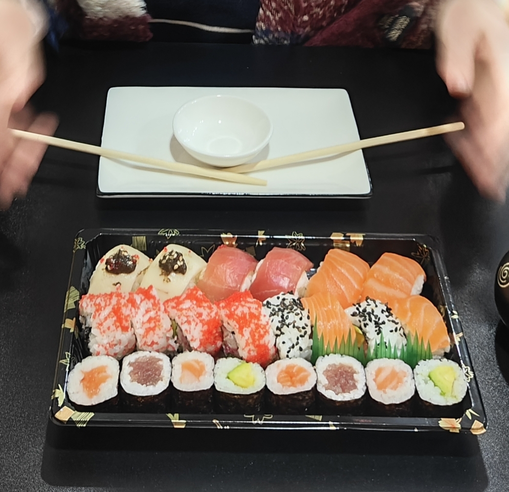 Restaurante Japonés - SAKURA SUSHI Photo 4
