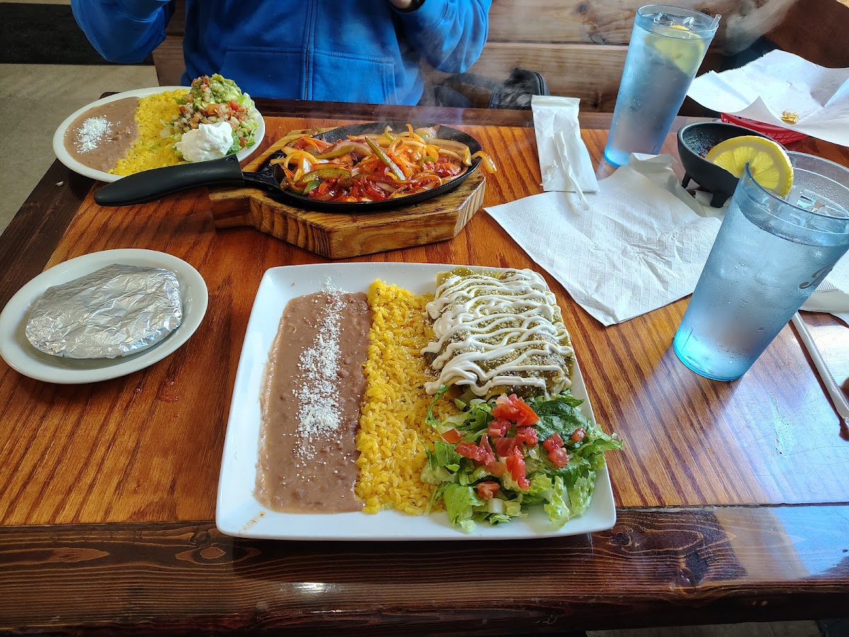 Las Palmas Mexican Restaurant Photo 7