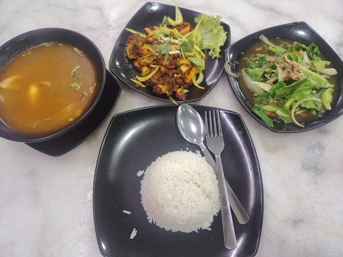 Restauran Tomyam Mirror House Photo 3