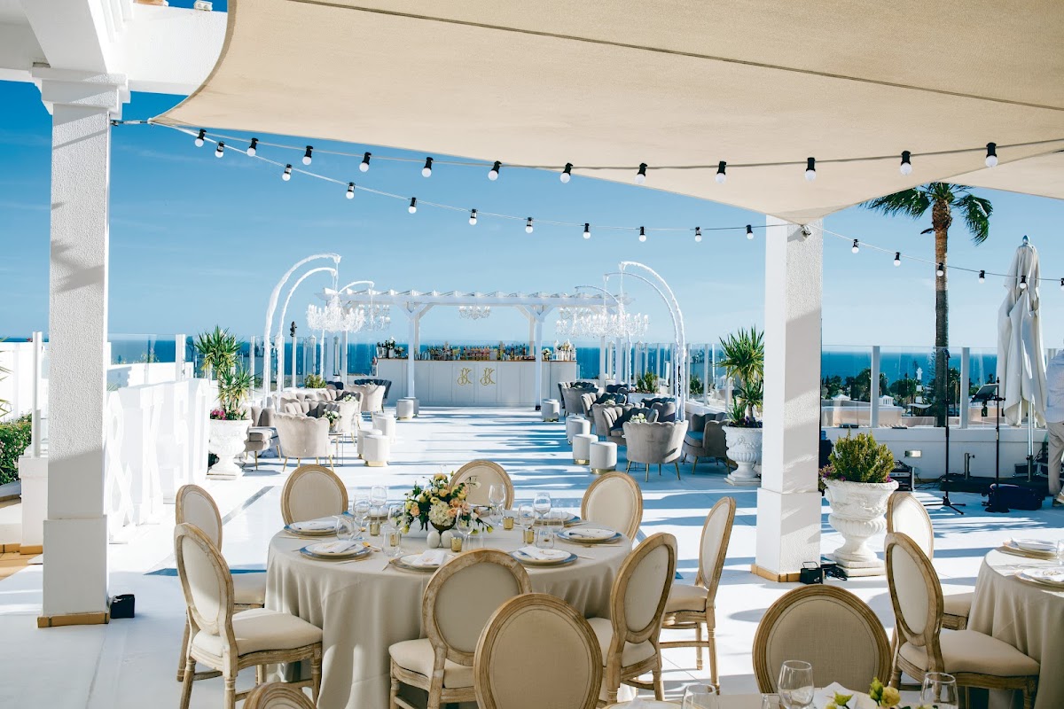 The Lighthouse Grill & Bar