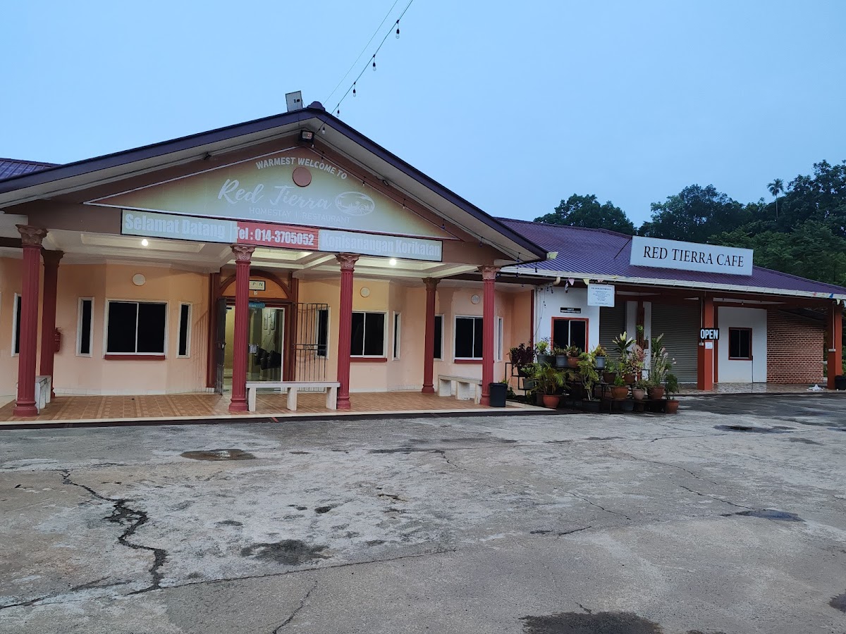 Red Tierra Homestay & Cafe Photo 3