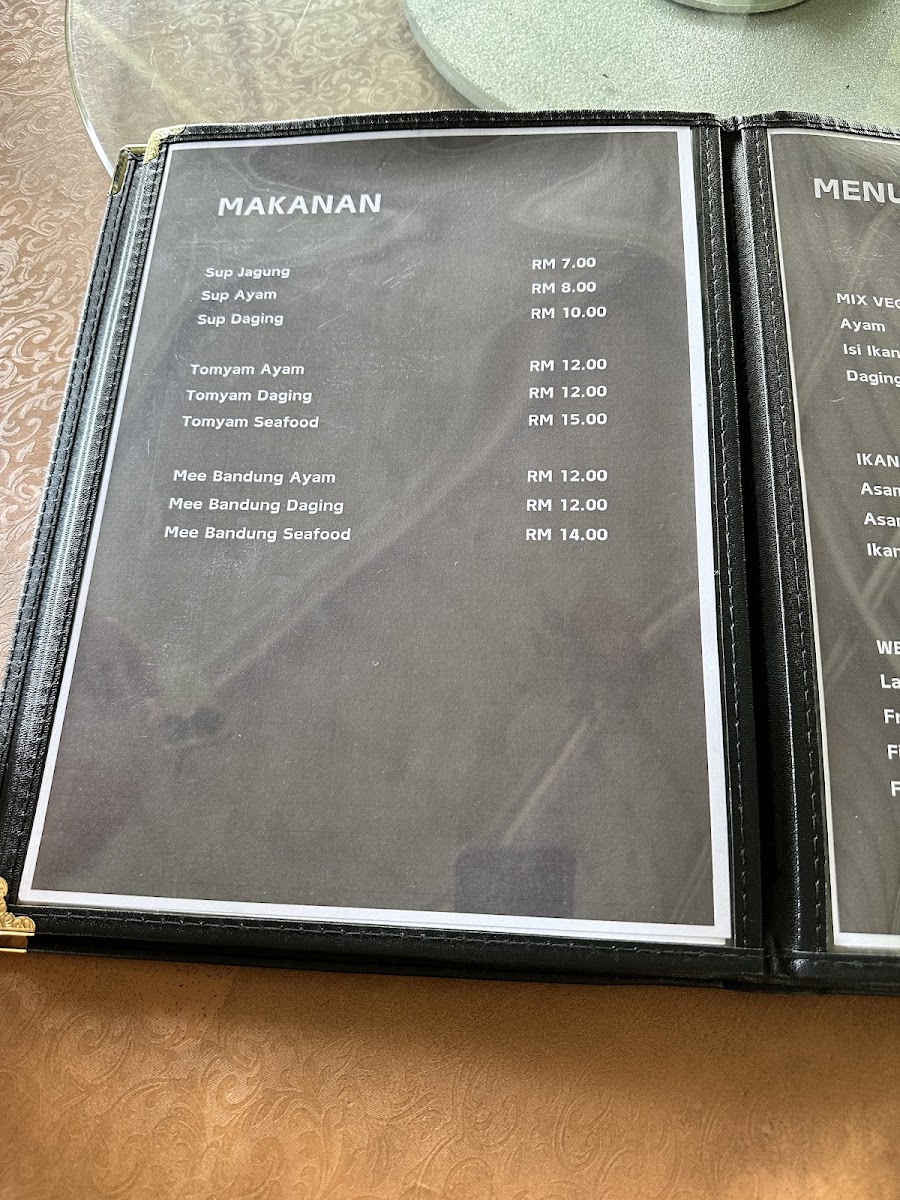 Red Tierra Homestay & Cafe Photo Menu 7