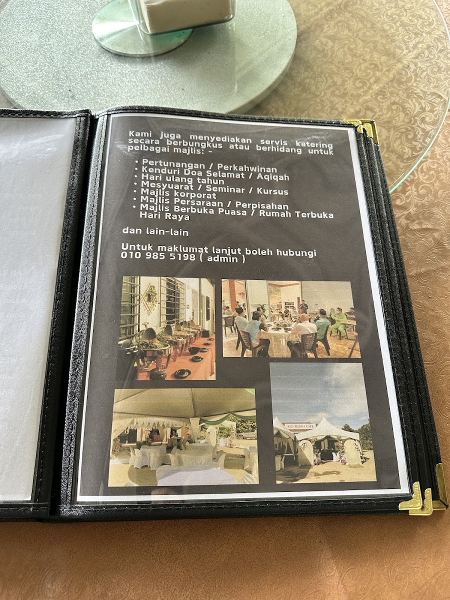 Red Tierra Homestay & Cafe Photo Menu 8